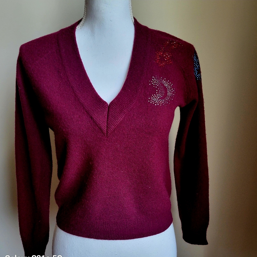 Elegant V-Neck Burgundy Sweater